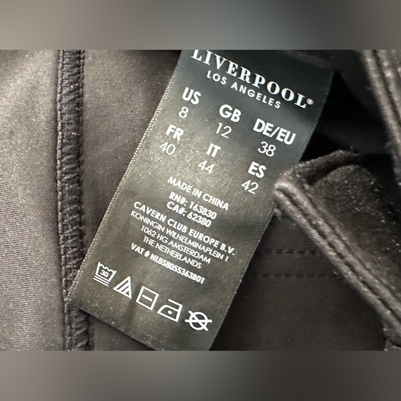 Liverpool Los Angeles Madonna Coated Skinny Pants are a size 8/29. - Picture 4 of 9